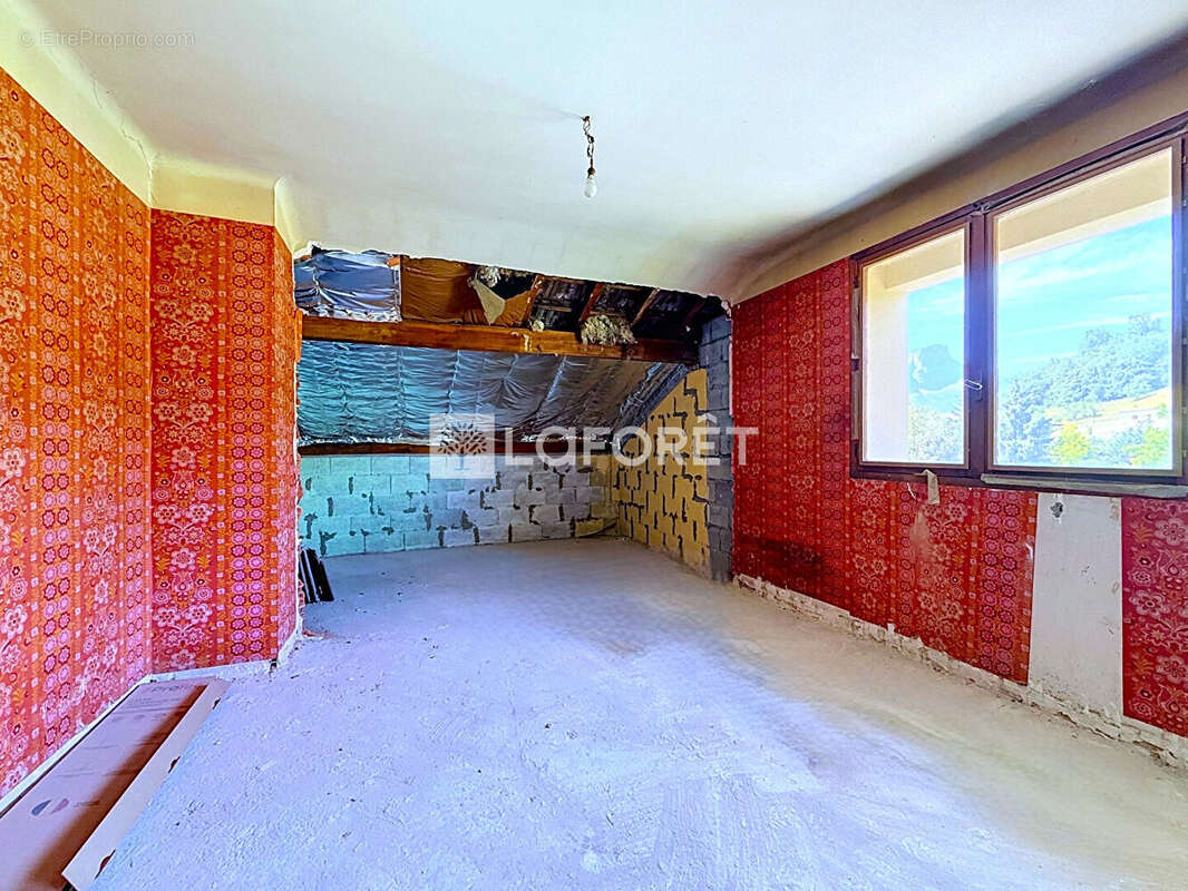 Appartement à SAINT-JEOIRE-PRIEURE