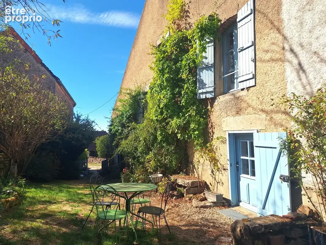 Maison en pierre de 3 chambres avec grand jardin et dépendances - photo 2