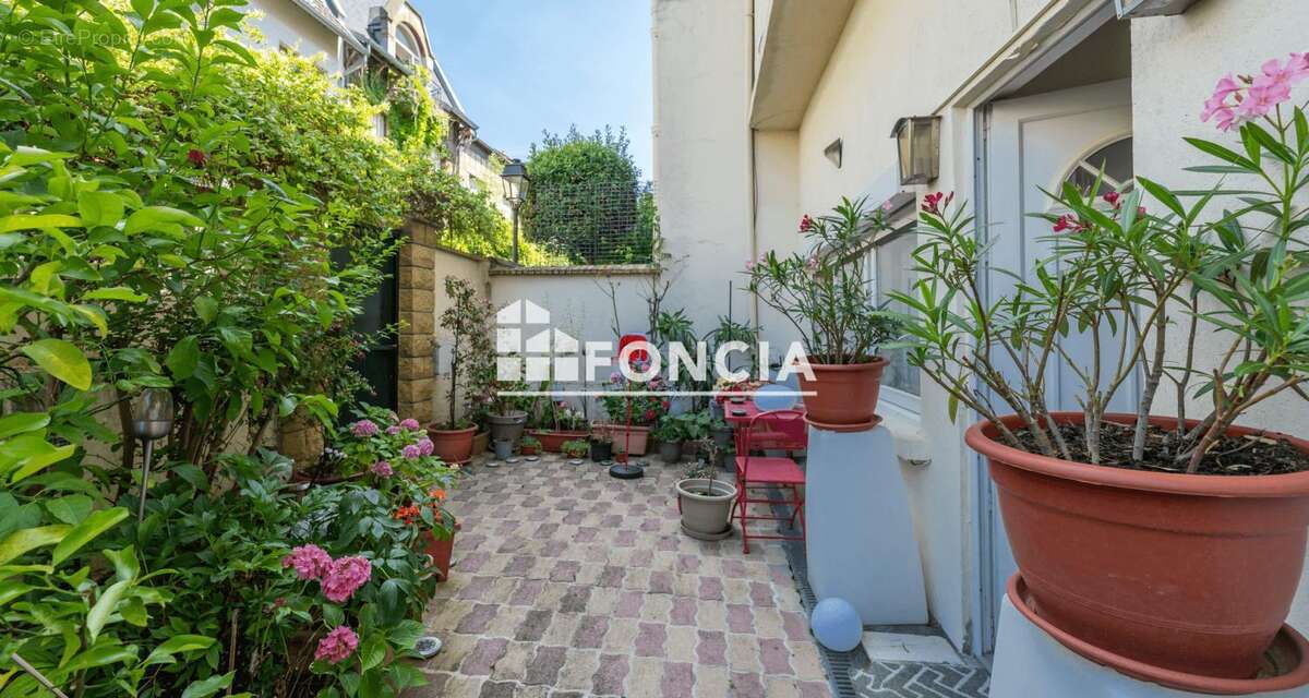 Maison à PARIS-19E