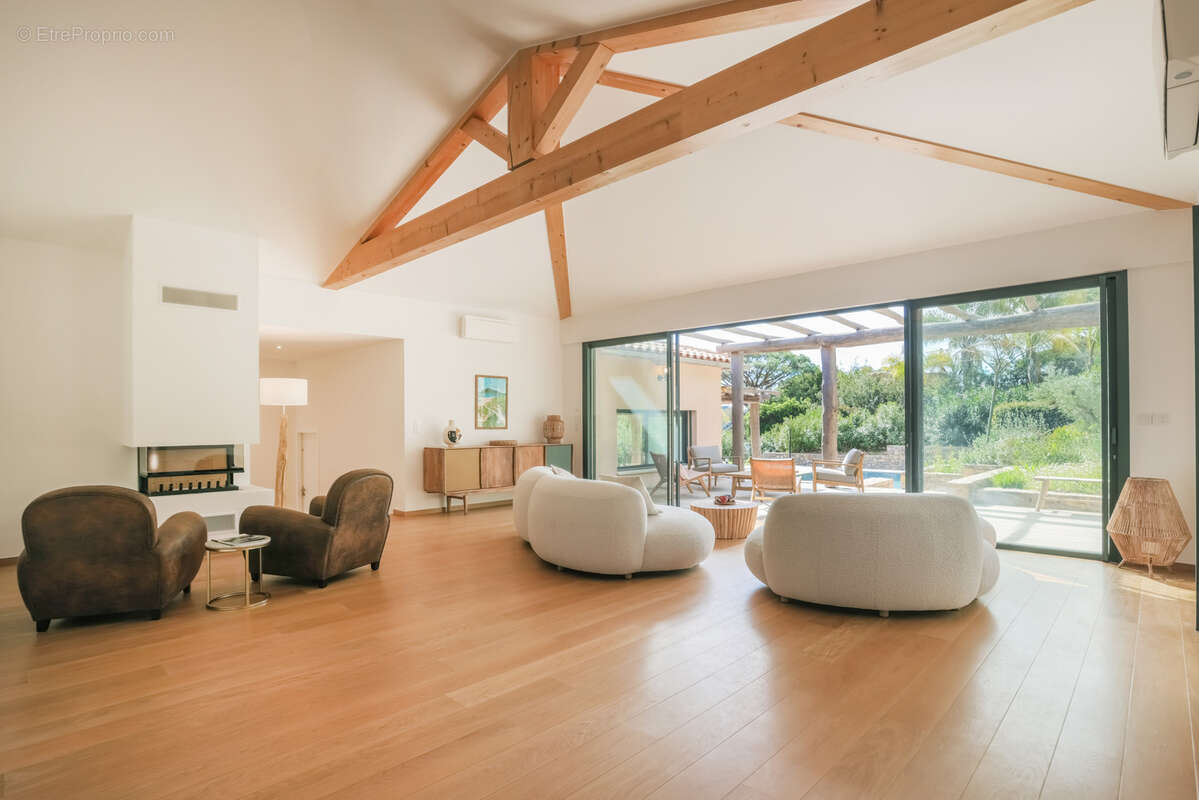 Maison à LA CROIX-VALMER