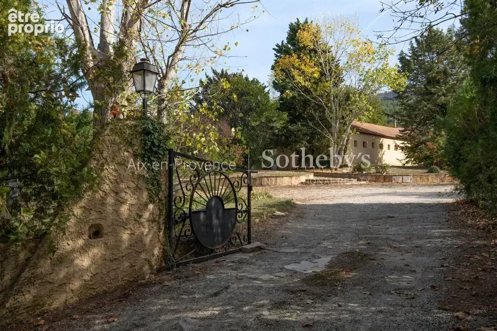 Propriéte sur site exeptionnel à Beaurecueil - photo 3
