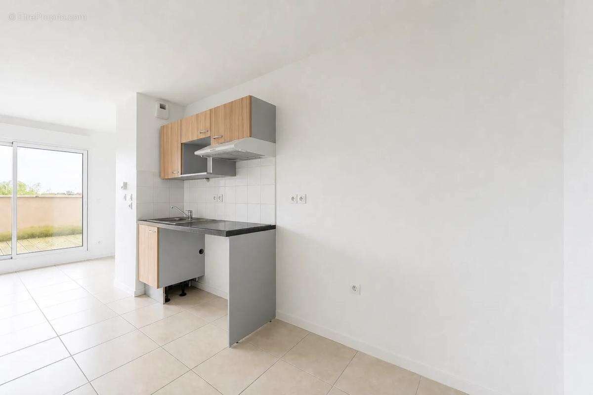 Appartement T4 lumineux avec balcon à Bassens - photo 3