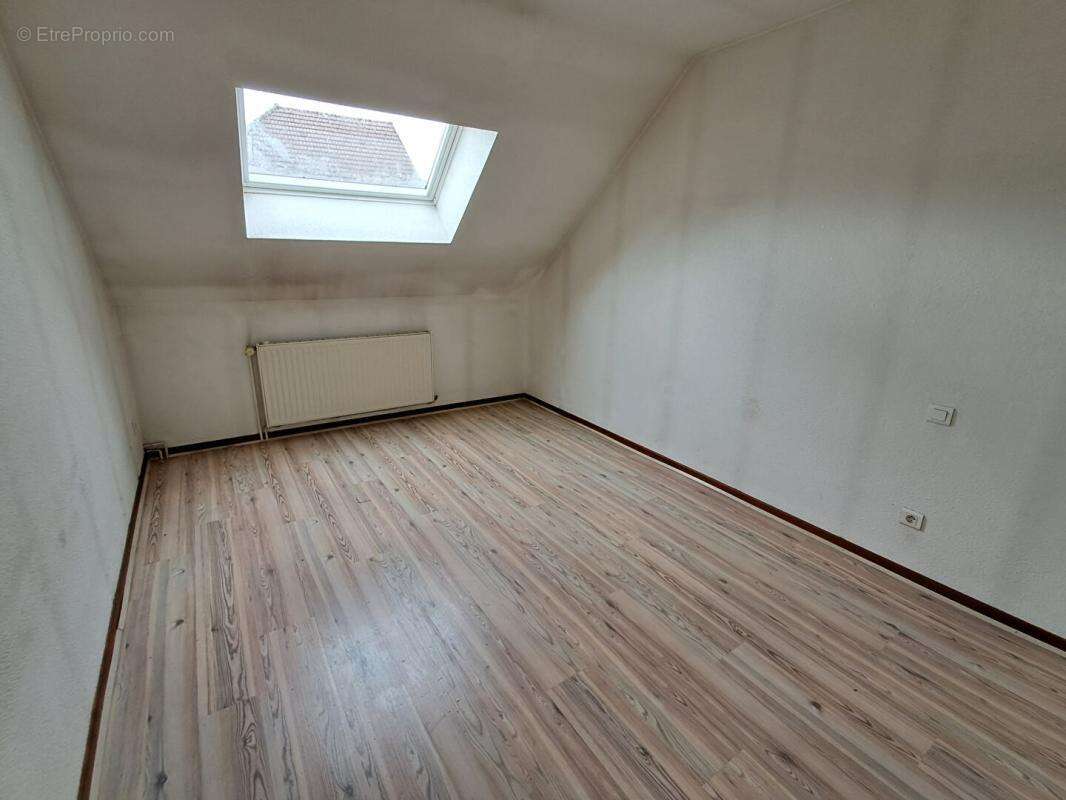 Maison à Scey sur Saone (70360)  4 pièces 68 m2 à 55500 euros - photo 2