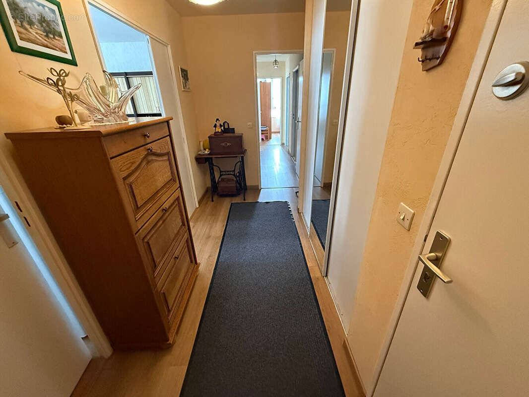 Appartement à SARTROUVILLE