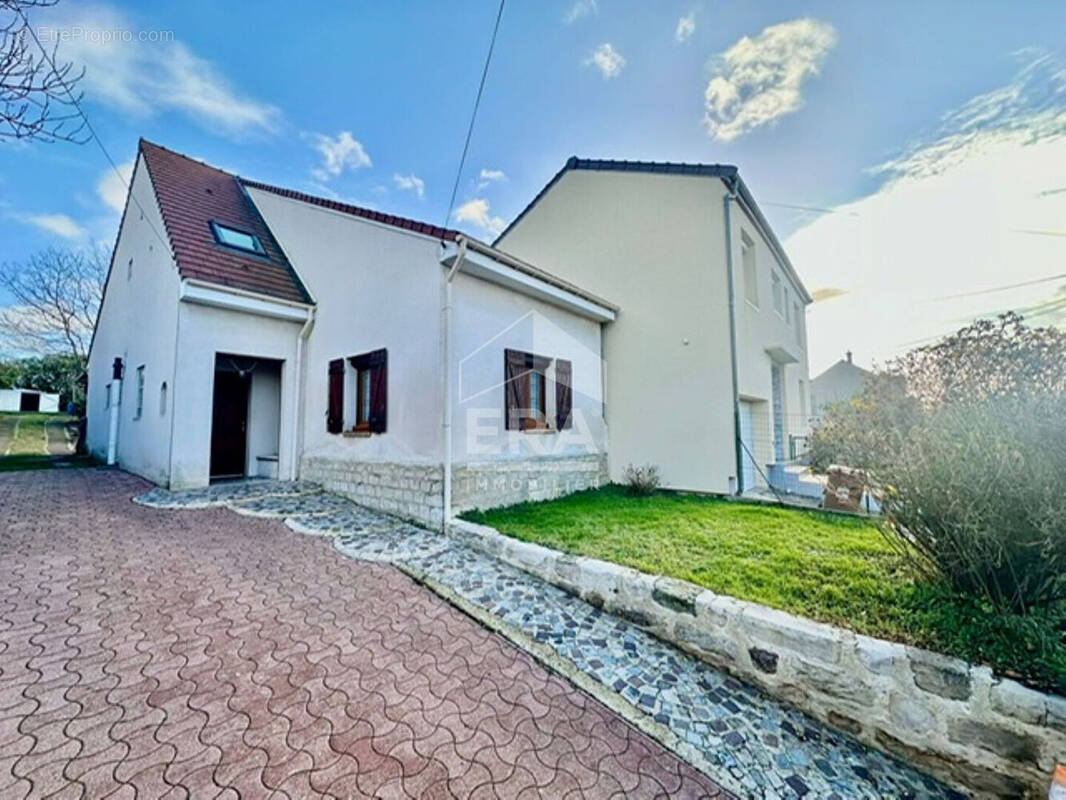 Maison à PIERRELAYE