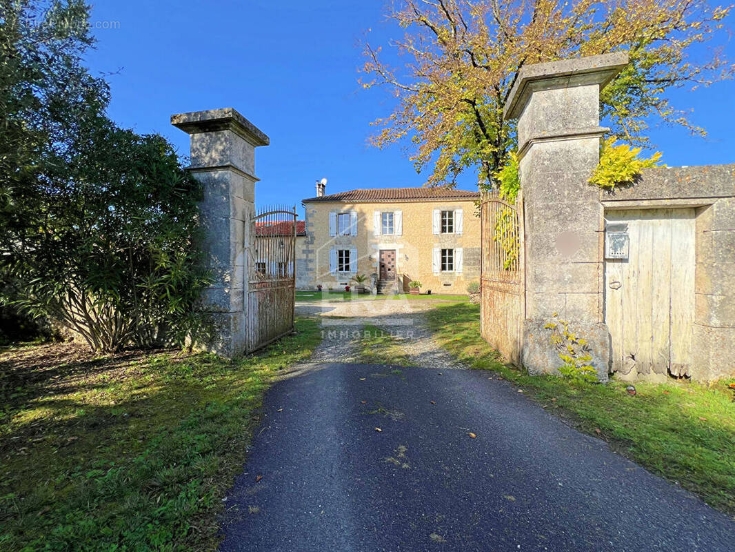 Maison à BECHERESSE