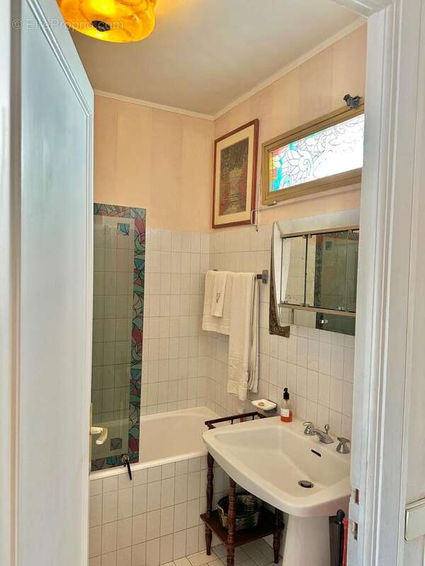 Salle de bain  - Appartement à VILLEFRANCHE-SUR-MER