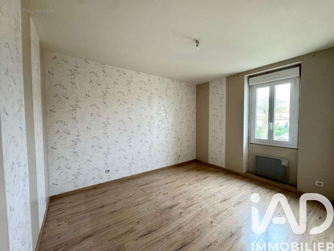 Photo 6 - Maison à SAINT-YZAN-DE-SOUDIAC