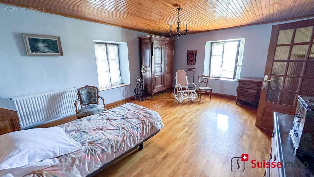 Maison à COLOMBIER-FONTAINE