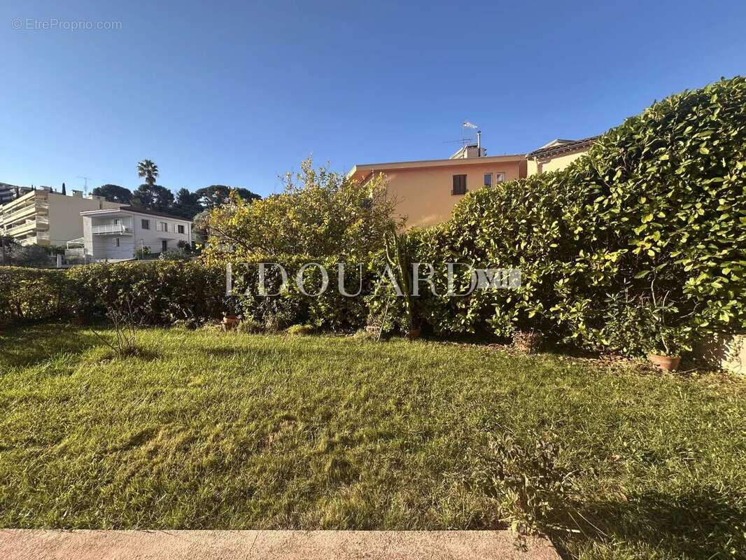Appartement à ROQUEBRUNE-CAP-MARTIN