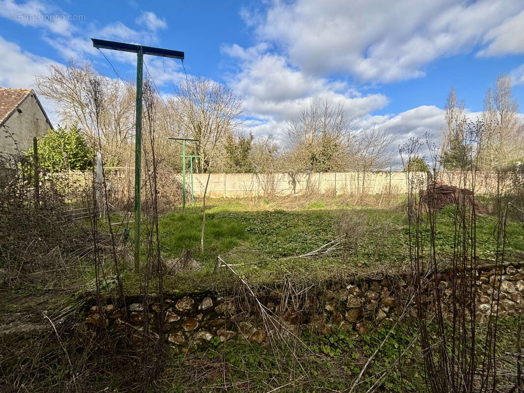 Maison à LA CROIX-DU-PERCHE