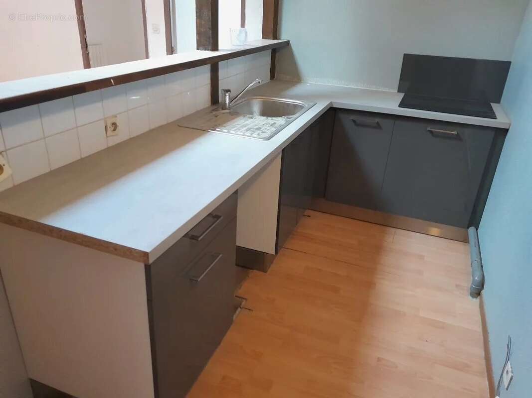 Appartement à BAGNOLS-SUR-CEZE