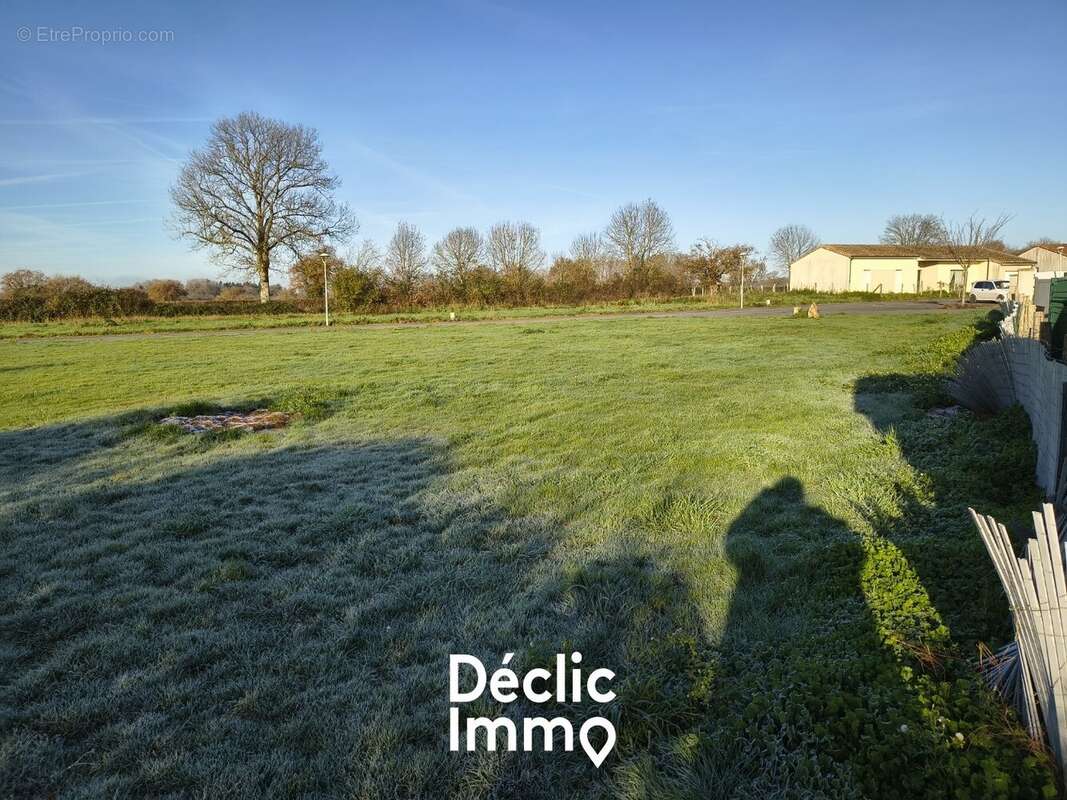 Terrain 1020 m² à Vausseroux  - photo 4