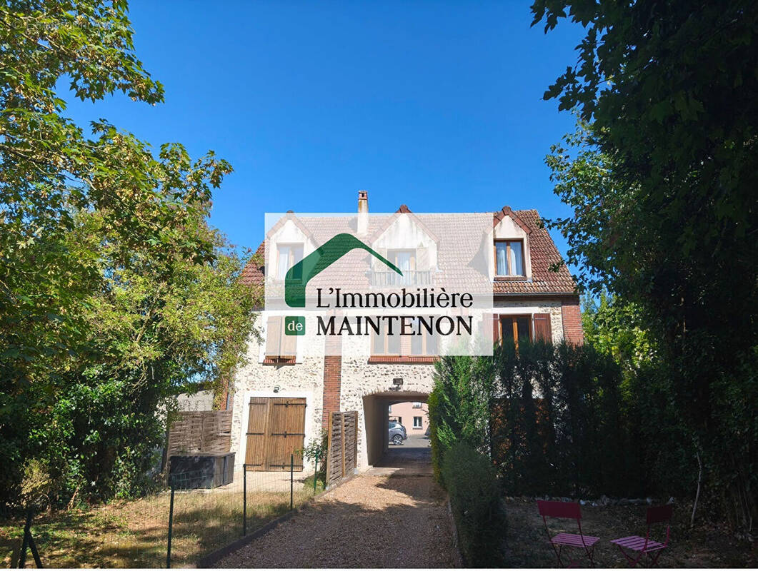 Appartement f3 72 m²  duplex maintenon centre ville  gare et commeces a pied - photo 1