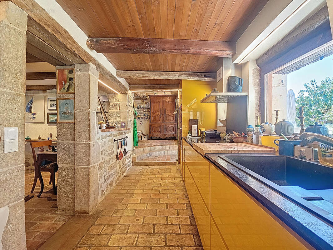 Maison à MONTREVEL-EN-BRESSE