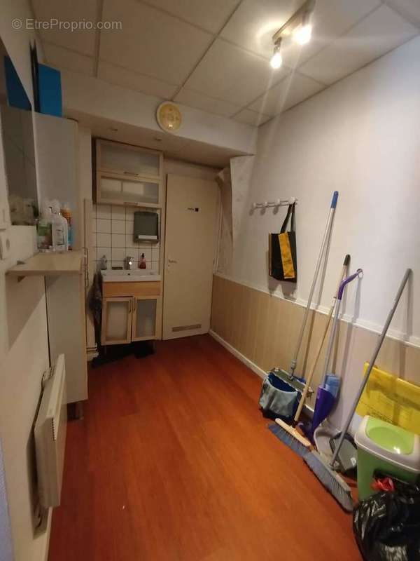 Local commercial - photo 4