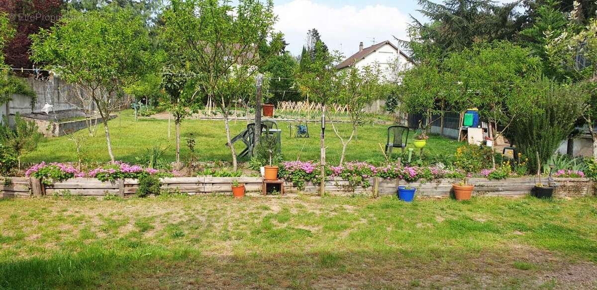 Maison à NOYERS-SUR-CHER