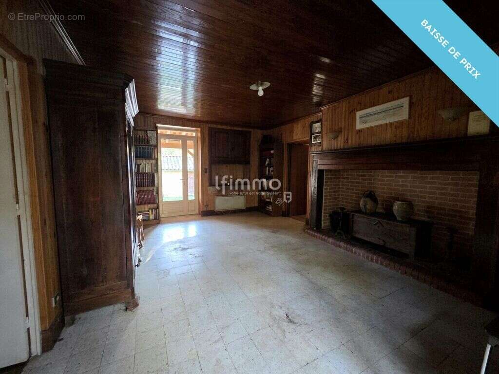 Maison à NOTRE-DAME-DE-SANILHAC