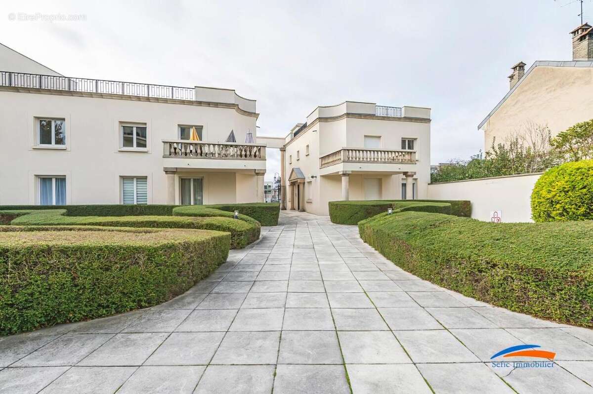   - Appartement à REIMS