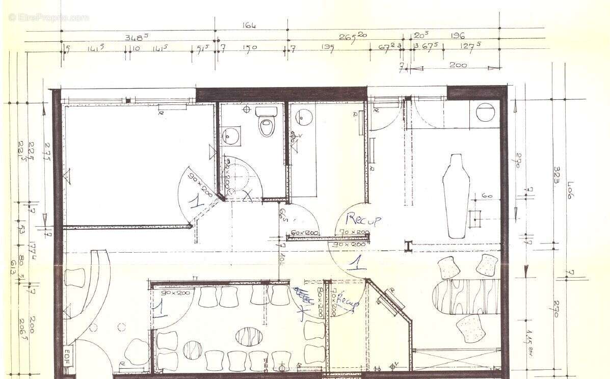 Commerce à VOISINS-LE-BRETONNEUX