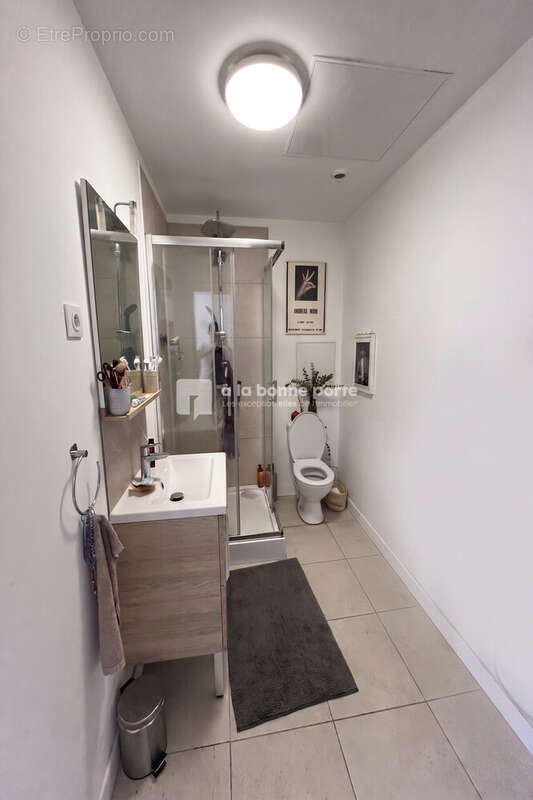 Appartement 64 m² à Marseille-1e  - photo 3