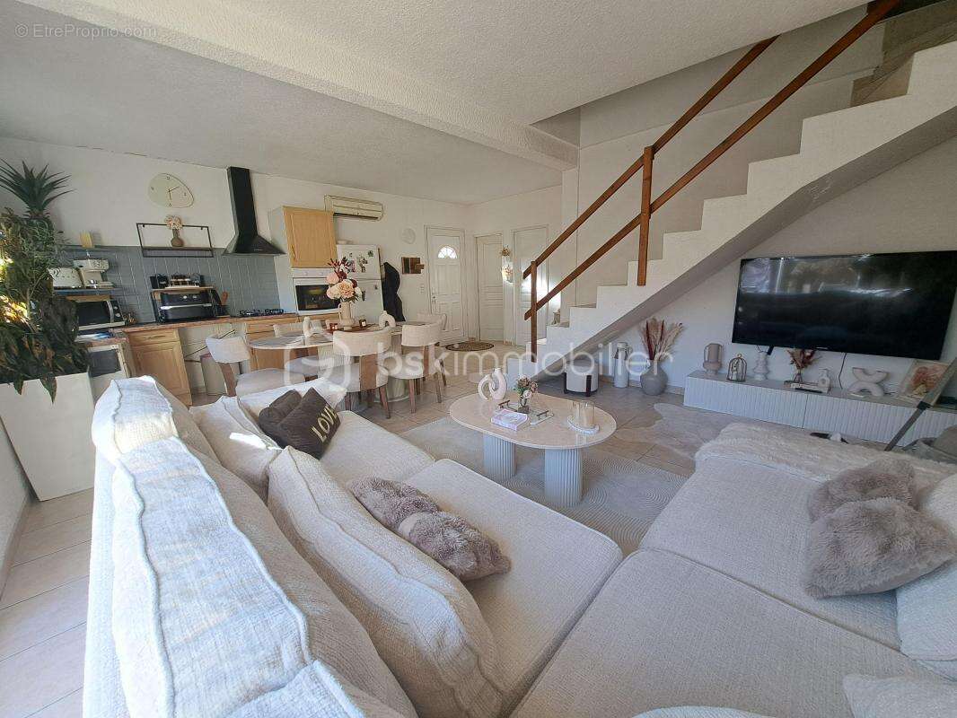 Maison à SAINT-JEAN-DE-VEDAS