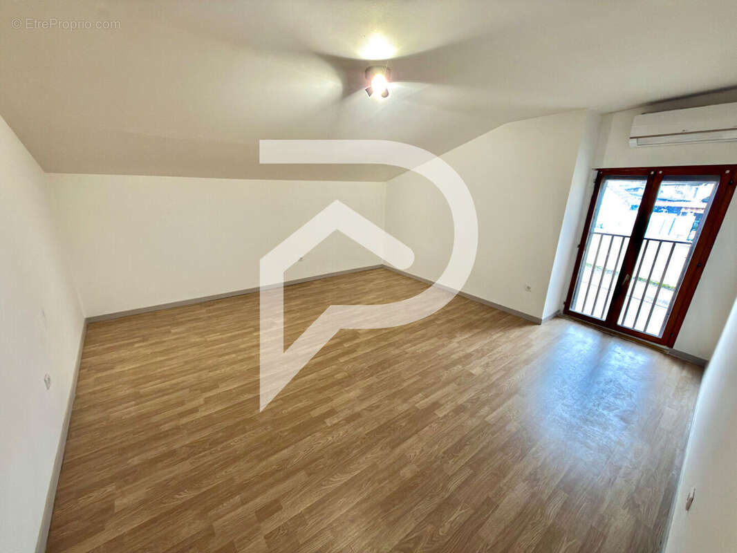 Maison à CHAMPSEVRAINE