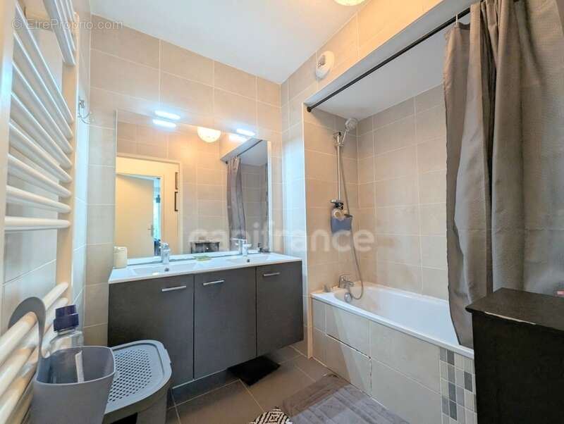 Appartement à vendre 3 pièces BORDEAUX CHARTRONS (33) - Jardin 110m2, terrasse, parking, cellier - photo 9