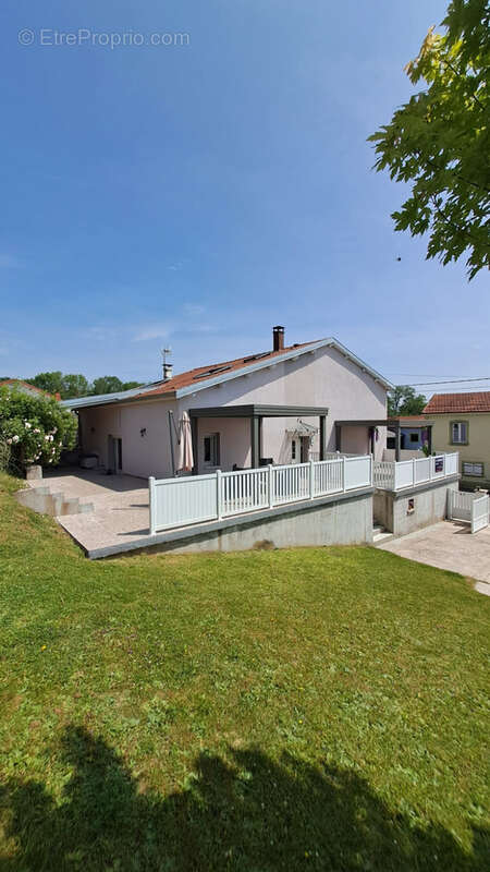 Maison à CONTREXEVILLE