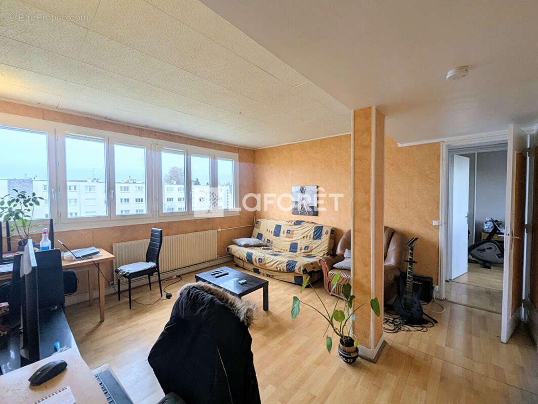 Appartement à VILLIERS-LE-BEL