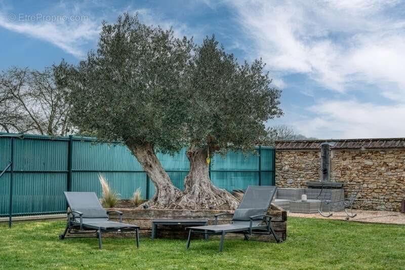Maison à THOIRY