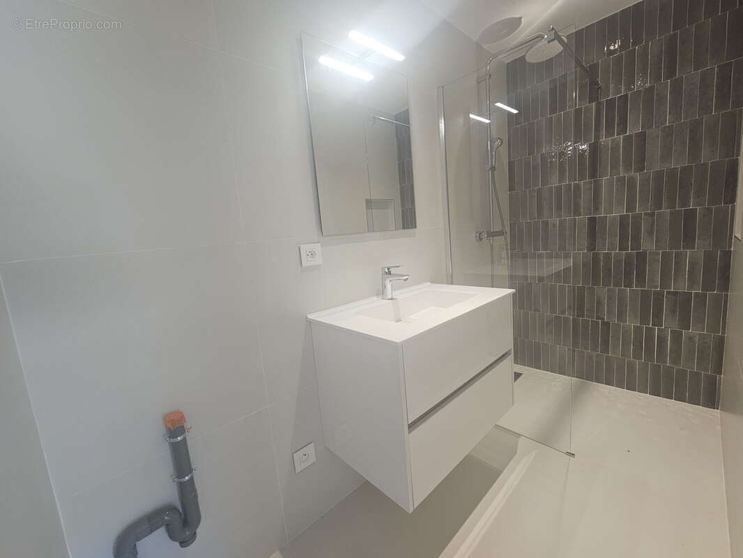 Villa neuve de 6 pieces avec piscine sur terrain de 700 m2 - photo 6