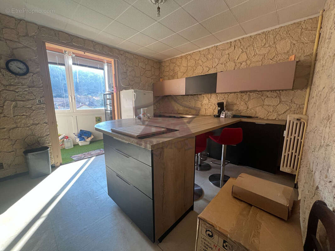 Appartement à BESSEGES