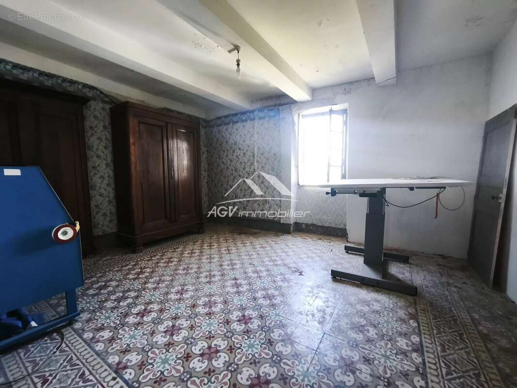 Maison à VEZENOBRES