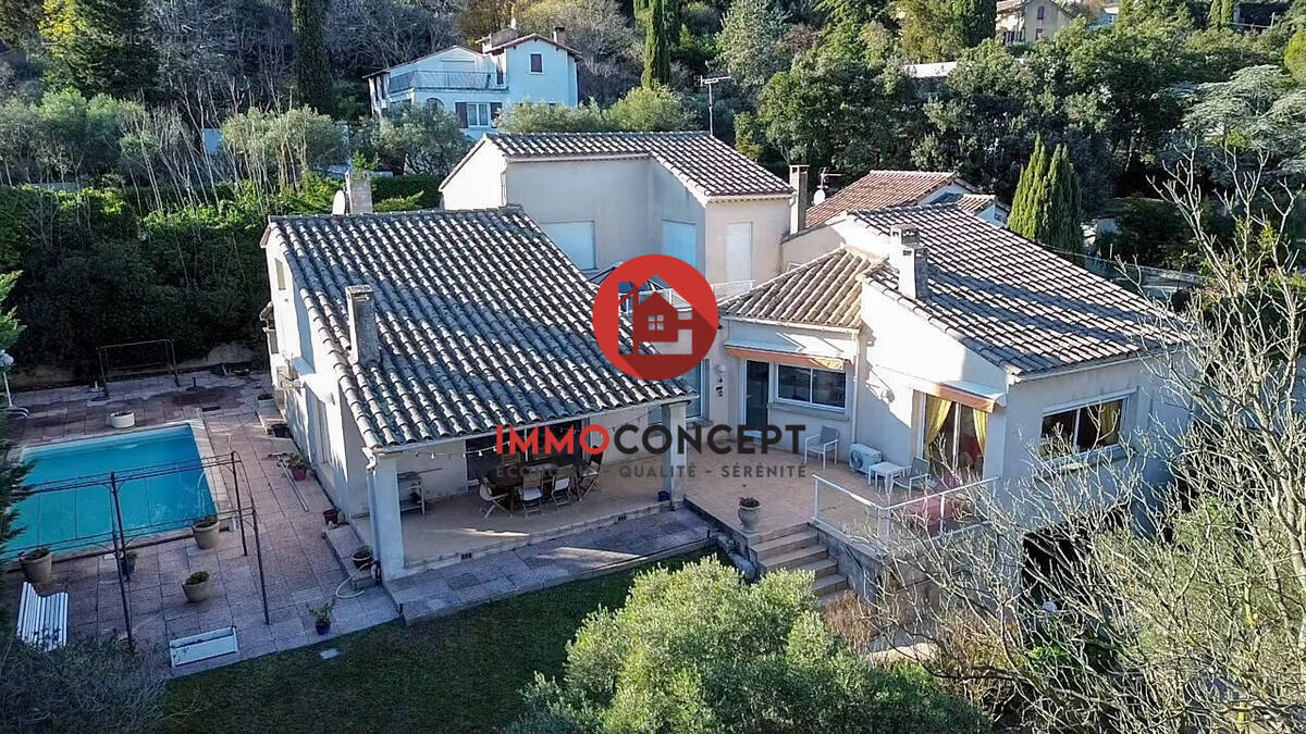 Maison à LES ANGLES