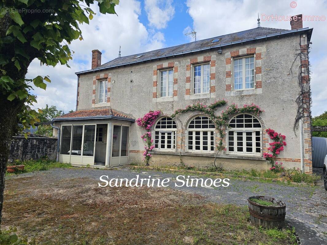 Maison à BOURG-ARCHAMBAULT