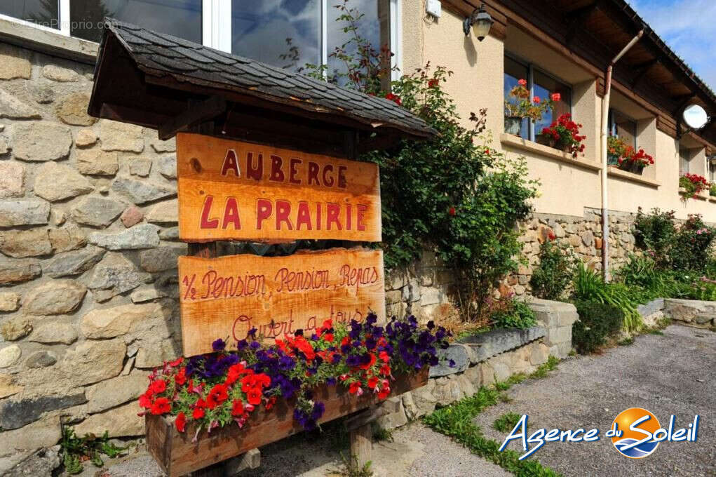 Commerce à MATEMALE