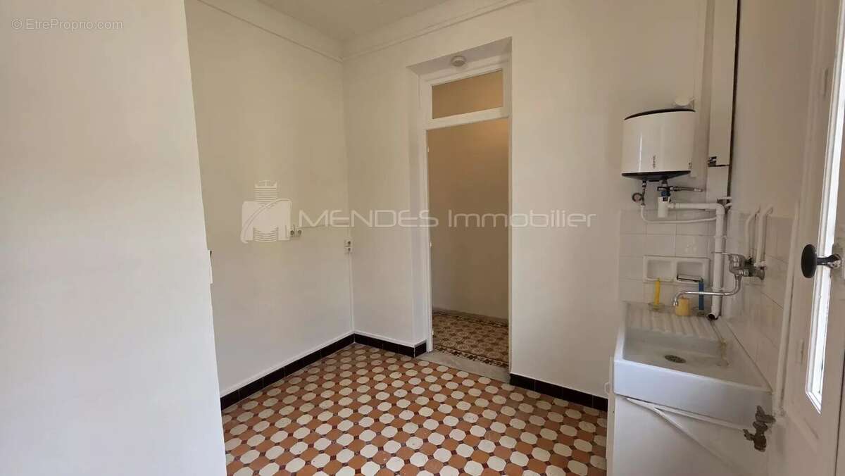 2 pieces ideal locatif dernier etage a beausoleil - photo 9