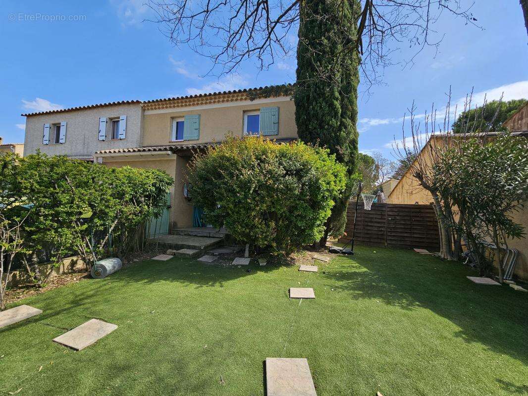 Maison à PERTUIS