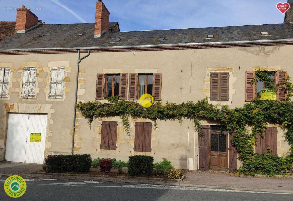 Maison à MONTMARAULT