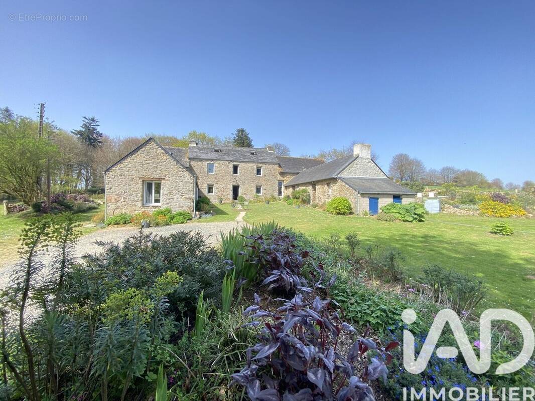 Photo 1 - Maison à PLOUGONVEN