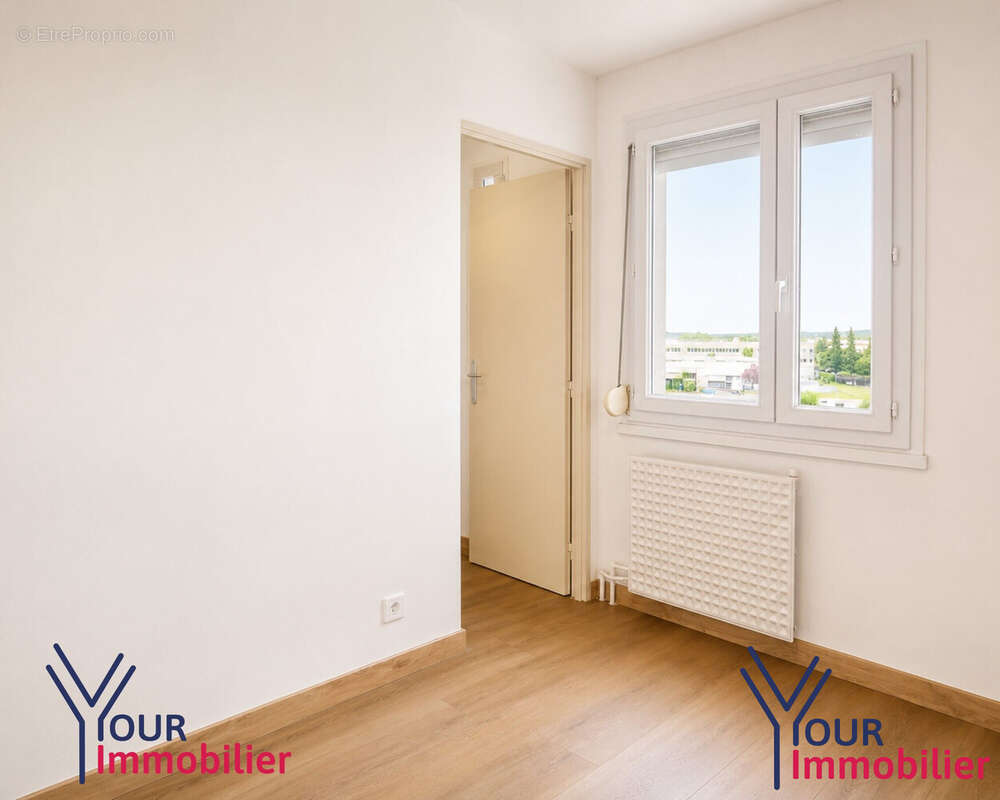 Appartement 75 m² à Venissieux  - photo 7
