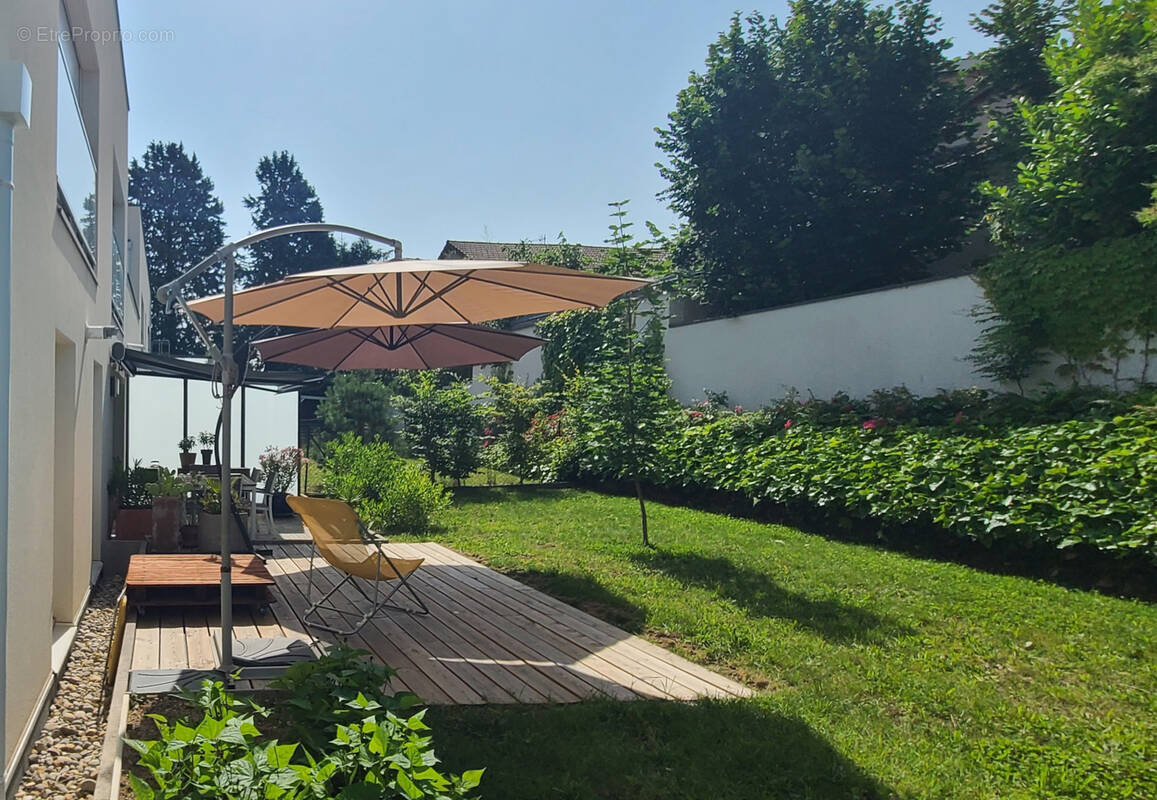 Appartement à CRAPONNE