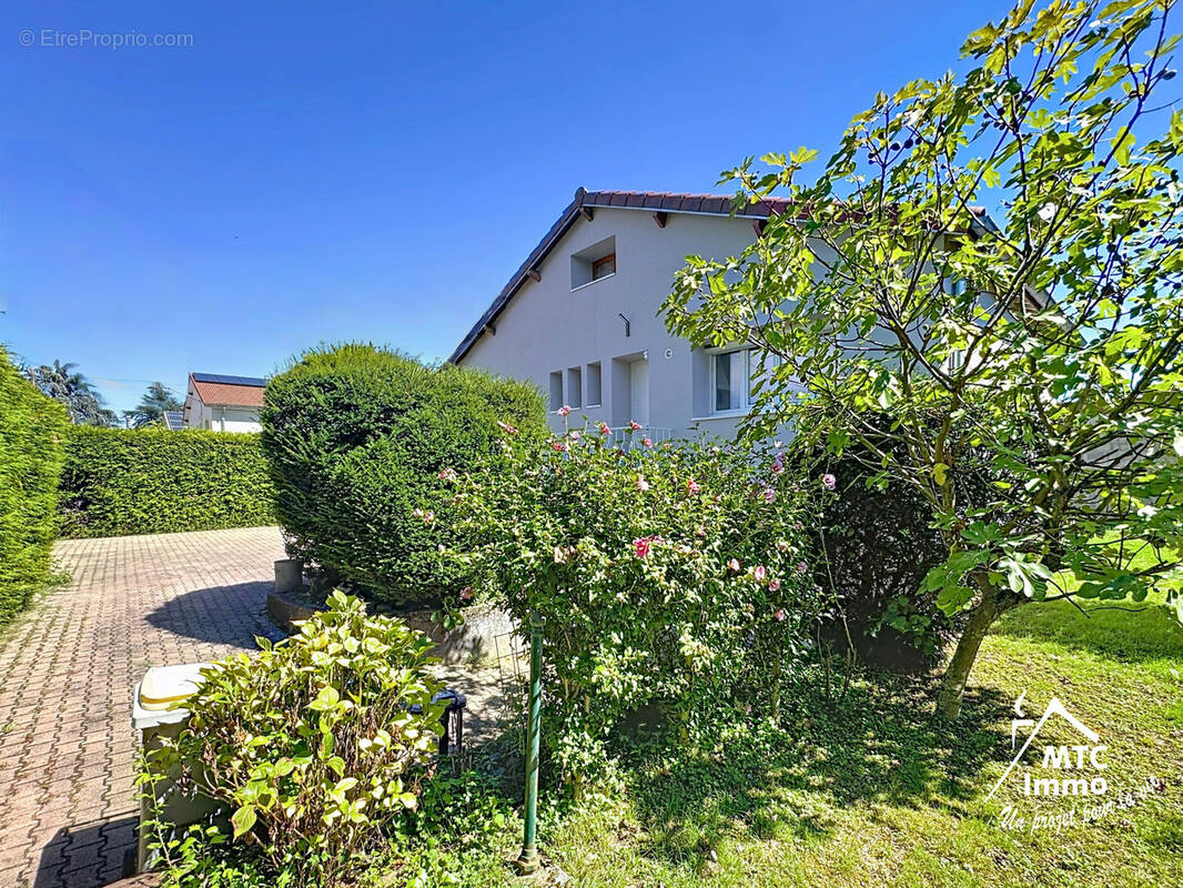 Maison à LA VERPILLIERE