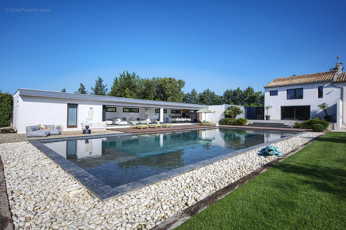 Maison à EYGUIERES