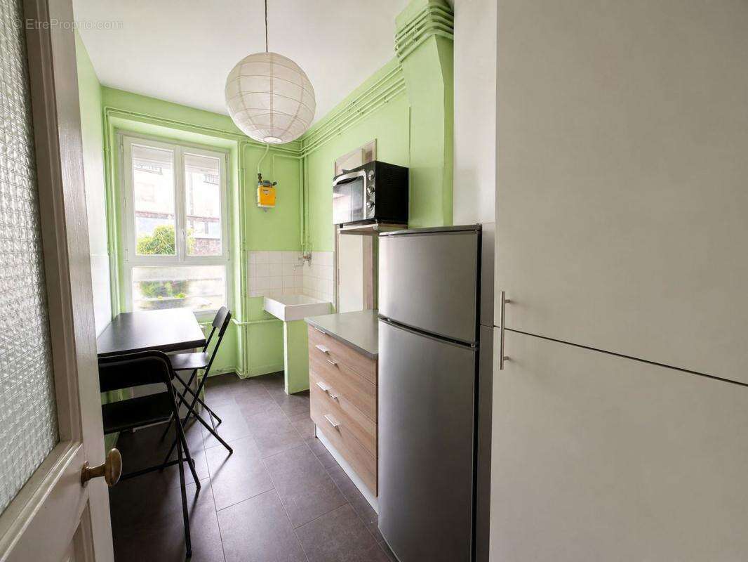 Appartement à PARIS-14E