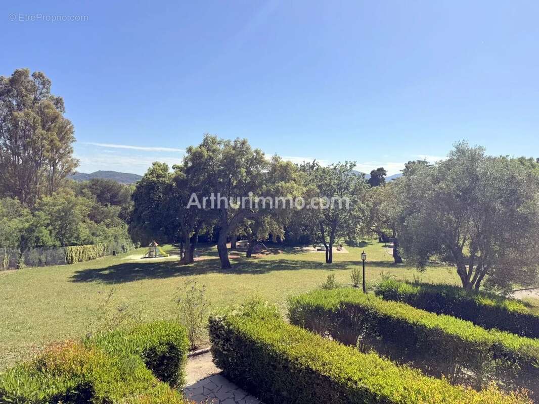 Appartement à GRIMAUD