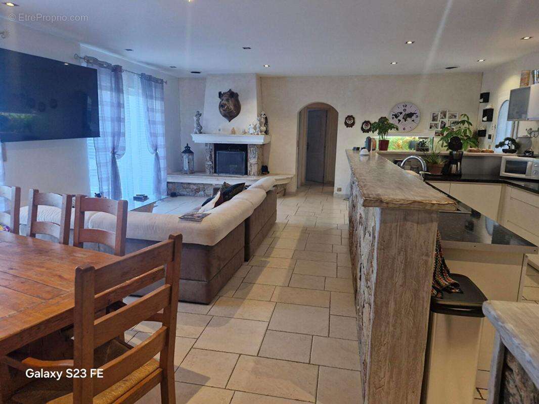 Maison à LE CANNET-DES-MAURES