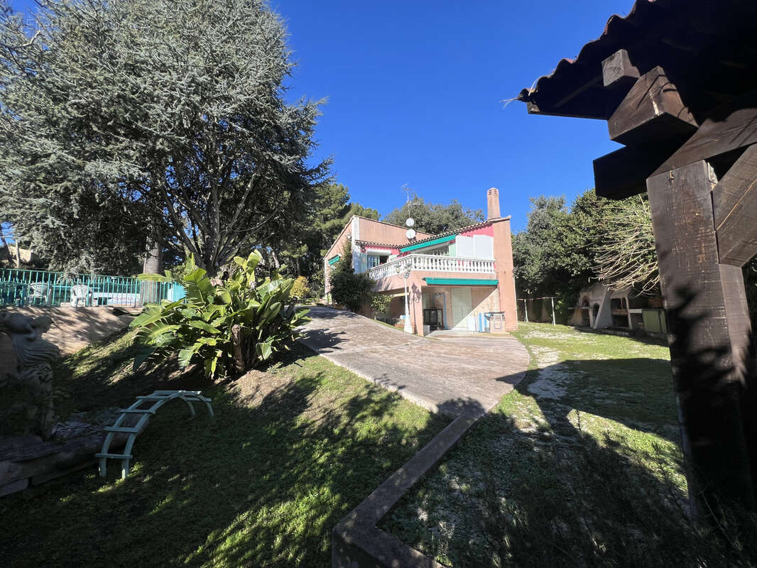 Maison à HYERES
