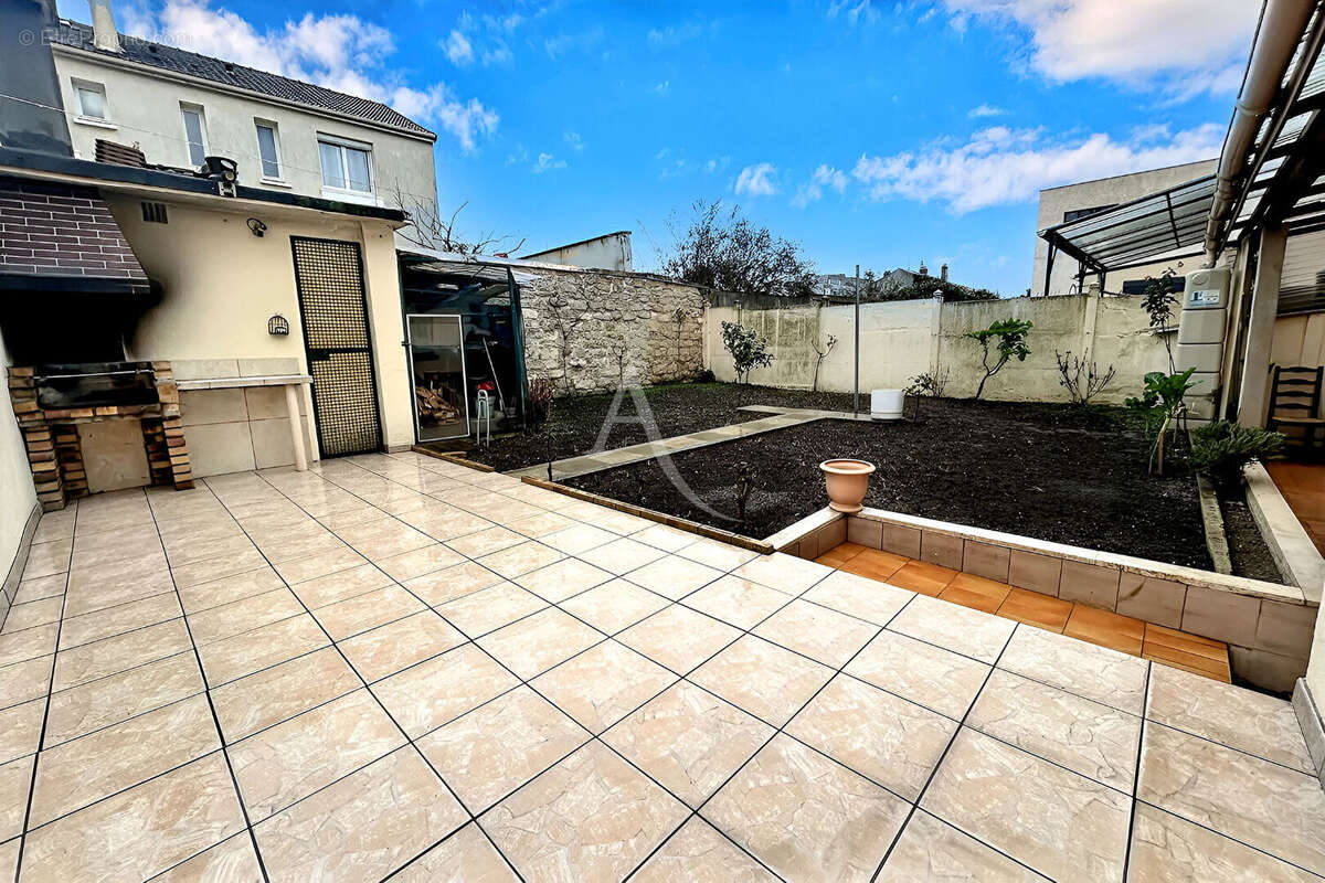 Maison à VITRY-SUR-SEINE